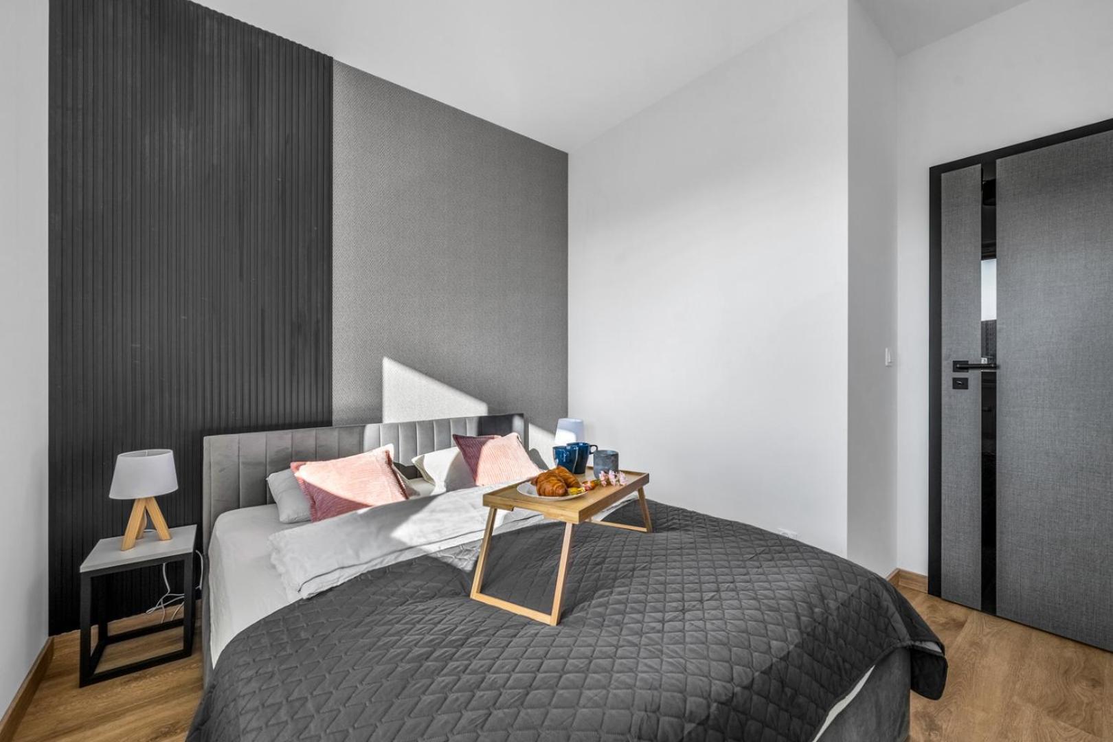 Praga - Modern Apt, Parking, Near River - By Rentujemy