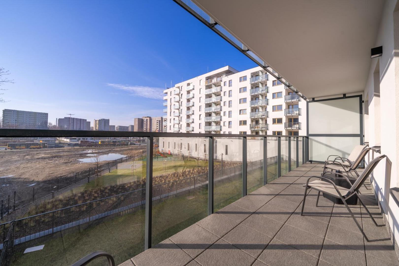 Apartment Praga - Modern Apt, Parking, Near River - By Rentujemy *