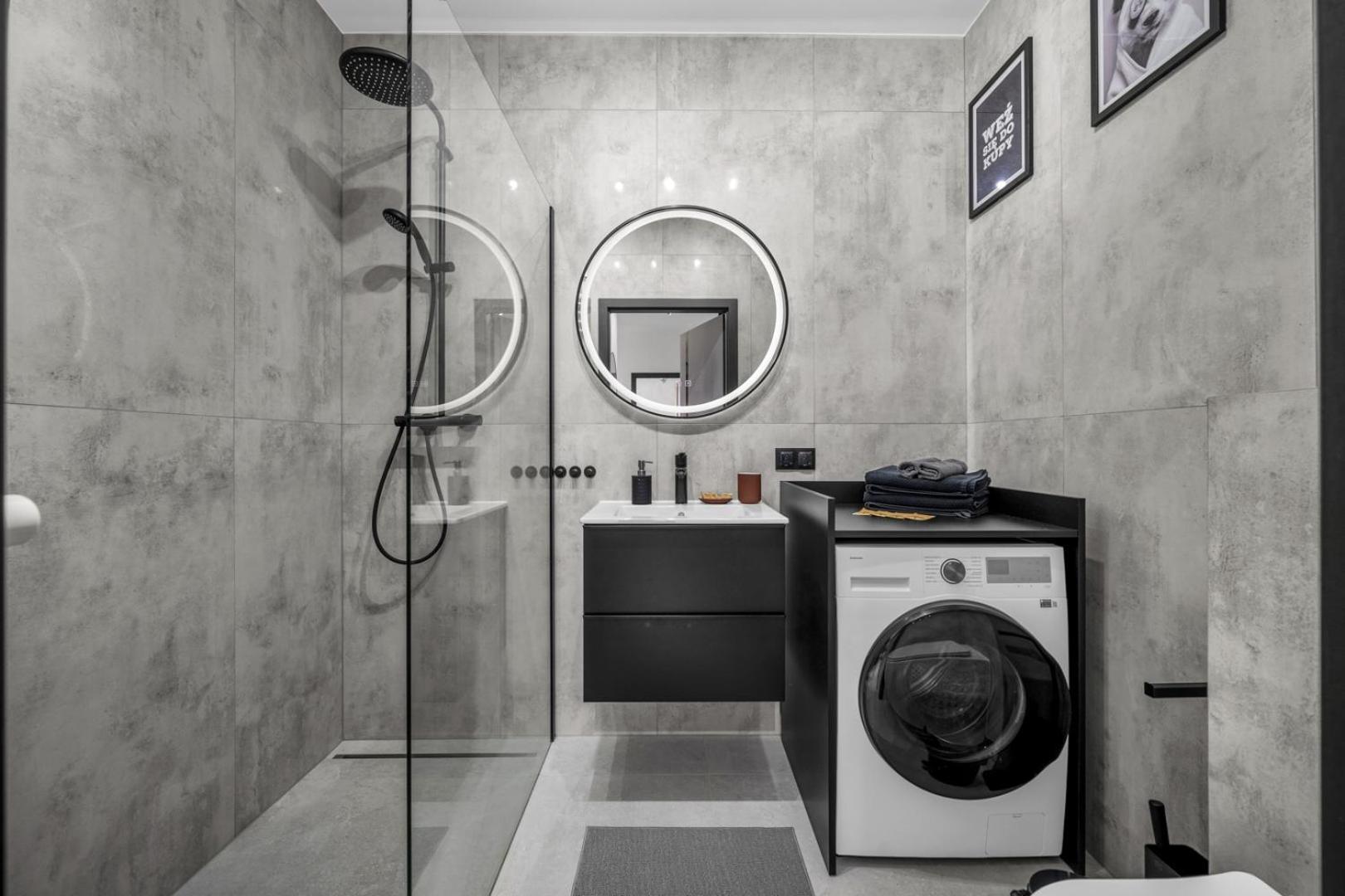 Praga - Modern Apt, Parking, Near River - By Rentujemy Apartment Warsaw