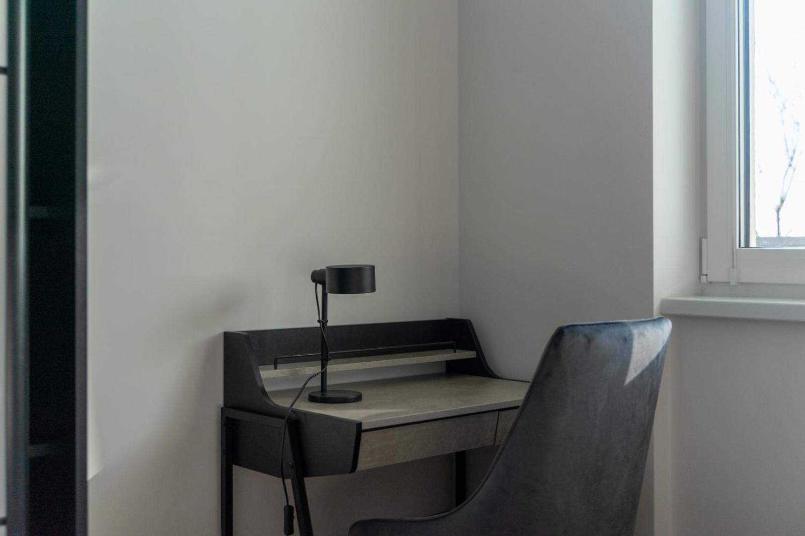 Praga - Modern Apt, Parking, Near River - By Rentujemy *