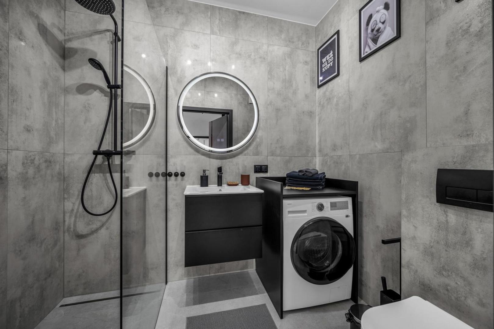 Praga - Modern Apt, Parking, Near River - By Rentujemy Warszawa